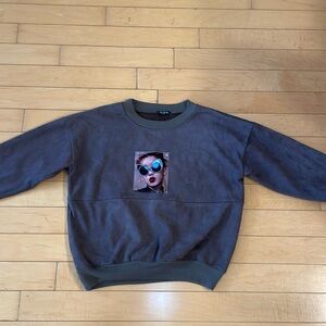 Vintage gray velvet sweatshirt in amazing condition